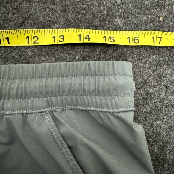 Title Nine Switchback Ultralight Hiking Joggers size Medium - Picture 7 of 9